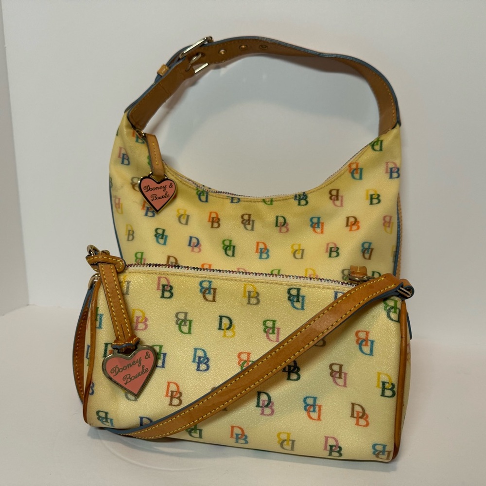 VTG SET DOONEY AND BOURKE multicolor monogram barrel and shoulder bags
